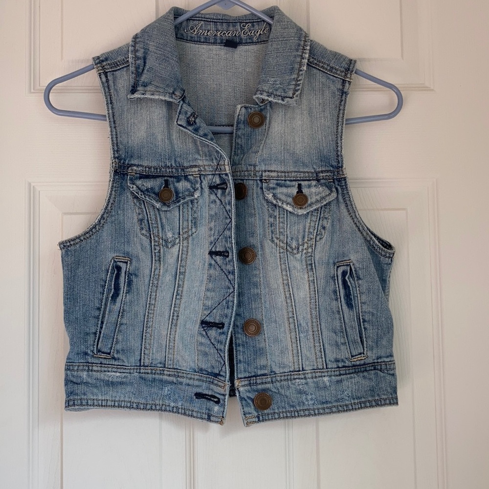 American Eagle distressed cropped denim vest
